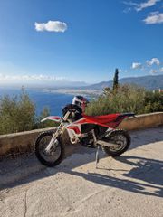 Yamaha YZ 125 2024-thumb-1