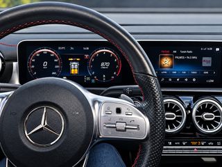 Mercedes-Benz CLA 180 2019 AMG LINE PANORAMA 360°-thumb-9
