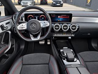 Mercedes-Benz CLA 180 2019 AMG LINE PANORAMA 360°-thumb-10