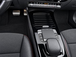 Mercedes-Benz CLA 180 2019 AMG LINE PANORAMA 360°-thumb-11