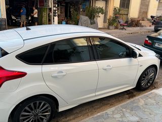Ford Focus 2018 st Line-thumb-11