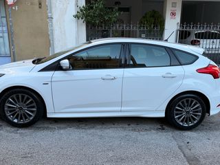 Ford Focus 2018 st Line-thumb-15