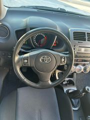 Toyota Urban Cruiser 2012-thumb-11