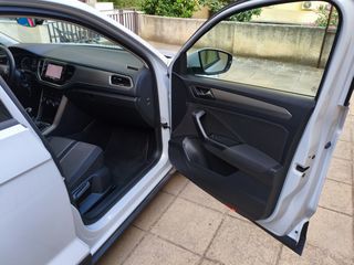 Volkswagen T-Roc 2021 Advance 1.0-thumb-17