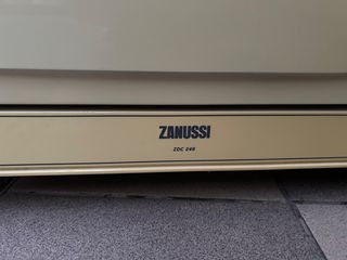 ΠΛΥΝΤΗΡΙΟ ΠΙΑΤΩΝ ΦΟΡΗΤΟ ΠΑΓΚΟΥ