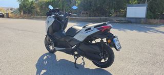 Yamaha XMAX 300 Tech Max+ EU5+ 2025-thumb-5