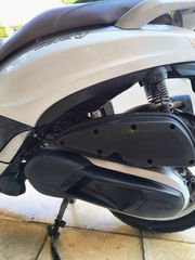 Piaggio Beverly 350 2018 Sport touring-thumb-2
