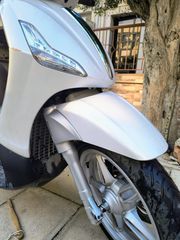 Piaggio Beverly 350 2018 Sport touring-thumb-7