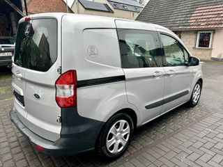 Ford Transit Courier 2019-thumb-5