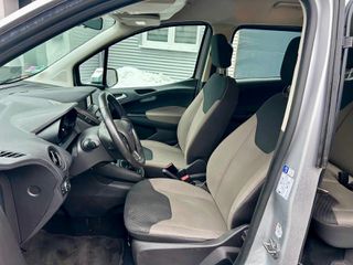 Ford Transit Courier 2019-thumb-12