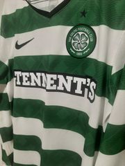 Γνήσια εμφάνιση Celtic της σεζόν 2011/2012, μακρυμάνικη, Dri-Fit, σε Άριστη Κατάσταση, αγορασμένη από την επίσημη μπουτίκ του Celtic Park. Φέρει το νούμερο 9 του πρώην διεθνή Γιώργου Σαμαρά.