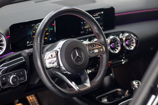 Mercedes-Benz A 160 2022 AMG line-thumb-8