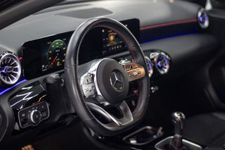 Mercedes-Benz A 160 2022 AMG line-thumb-9