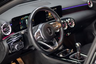 Mercedes-Benz A 160 2022 AMG line-thumb-10