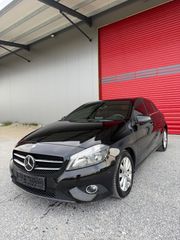 Mercedes-Benz A 180 2013-thumb-3