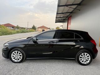 Mercedes-Benz A 180 2013-thumb-5