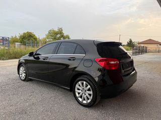 Mercedes-Benz A 180 2013-thumb-7