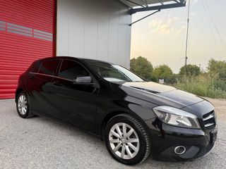 Mercedes-Benz A 180 2013-thumb-12