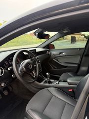 Mercedes-Benz A 180 2013-thumb-16