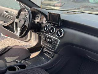 Mercedes-Benz A 180 2014-thumb-11