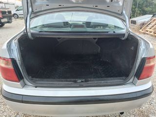 Nissan Almera 2003-thumb-32