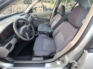 Nissan Almera 2003-thumb-18