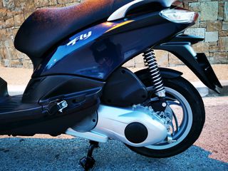 Piaggio FLY 125 4T 2017-thumb-10