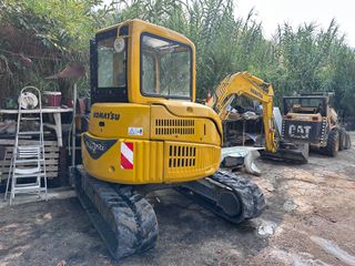 Εκσκαφέας Με Ερπύστριες Komatsu 2002 PC40