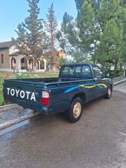 Toyota Hilux 2000