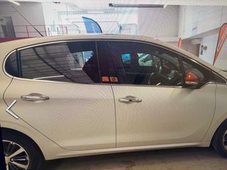 Peugeot 208 2017 *ROLAND GARROS*ΠΑΝΟΡΑΜΑ*ΔΕΡΜΑ*ΚΛΙΜΑ*NAVI*110ps*-thumb-6