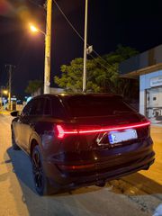 Audi e-tron 2023 55s Black Edition-thumb-1