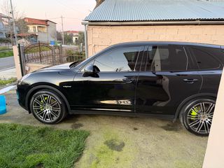 Porsche Cayenne 2015 S e-Hybrid 2016 Full Extra