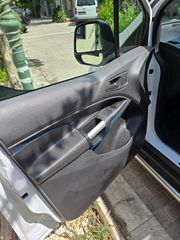 Ford Transit Connect 2017 TDCi-thumb-10