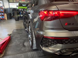 Audi RS3 2023 1OF300 PERFORMANCE ΜΟΝΑΔΙΚΟ!!CERAMIC BRAKE-thumb-3