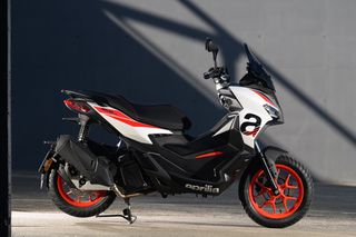 Aprilia SR GT 200 2026-thumb-2