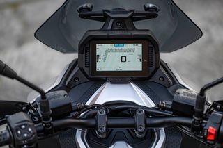Aprilia SR GT 400 2026-thumb-7
