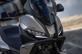 Aprilia SR GT 400 2026-thumb-8