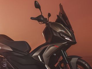 Aprilia SR GT 400 2026-thumb-15