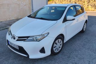 Toyota Auris 2013