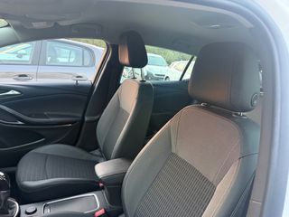 Opel Astra 2021 1.5 DIESEL-thumb-23