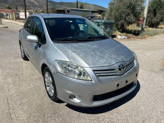 Toyota Auris 2012-thumb-16