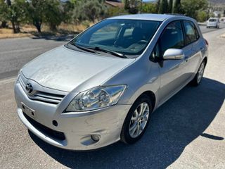Toyota Auris 2012-thumb-20
