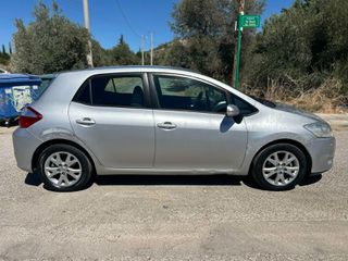 Toyota Auris 2012-thumb-21
