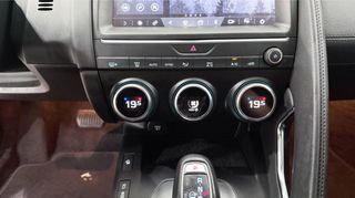 Jaguar E-Pace 2019 DIESEL AWD S PANORAMA/AUTOBESIKOS-thumb-38