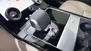 Land Rover Range Rover Velar 2022 P400e PLUG-IN HYBRID AWD R DYNAMIC S/AUTOBESIKOS-thumb-42