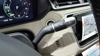 Land Rover Range Rover Velar 2022 P400e PLUG-IN HYBRID AWD R DYNAMIC S/AUTOBESIKOS-thumb-35