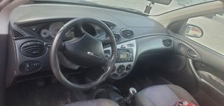 Ford Focus 2001-thumb-5