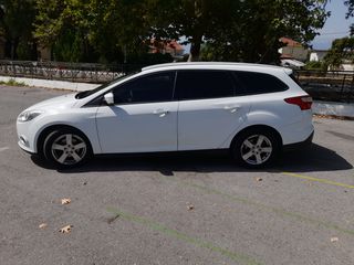 Ford Focus 2014 Ford Focus Station Wagon 1.6 TDCi 115 hp-thumb-2