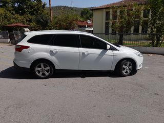 Ford Focus 2014 Ford Focus Station Wagon 1.6 TDCi 115 hp-thumb-5