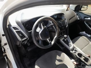 Ford Focus 2014 Ford Focus Station Wagon 1.6 TDCi 115 hp-thumb-10